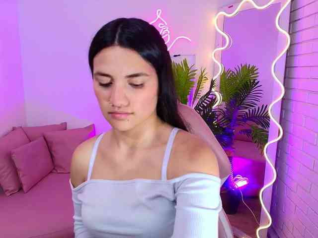 Chiara-tay webcam