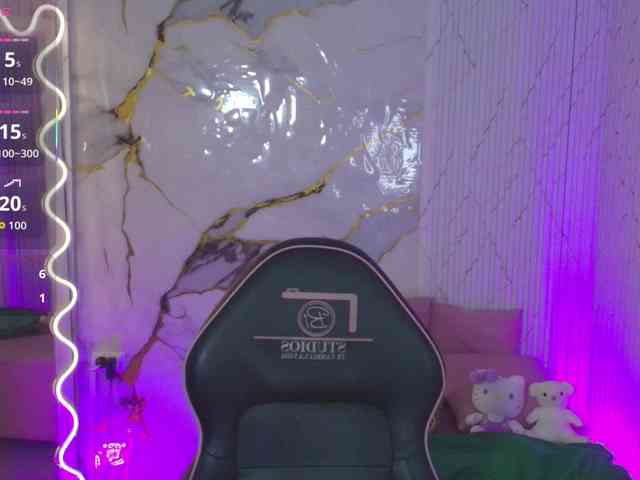 Chiara-tay Live Webcam on BongaCams