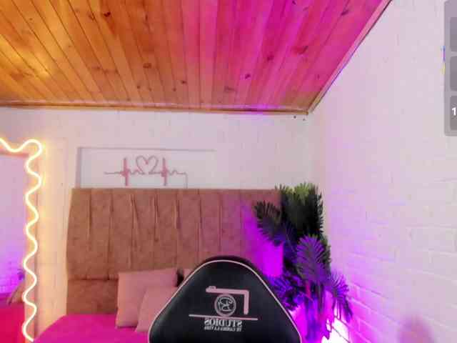 Chiara-tay webcam