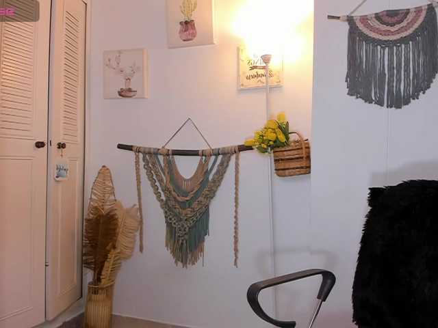 anaruiz's BongaCams show and profile