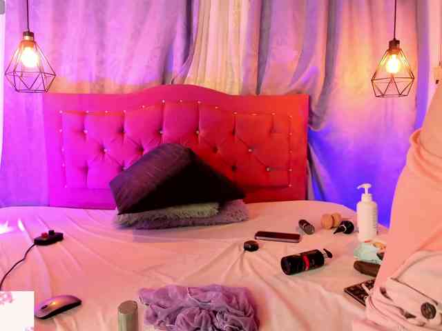 Wild-lilhy webcam