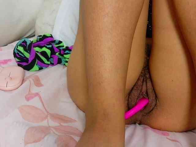 Laura_cocksucker webcam