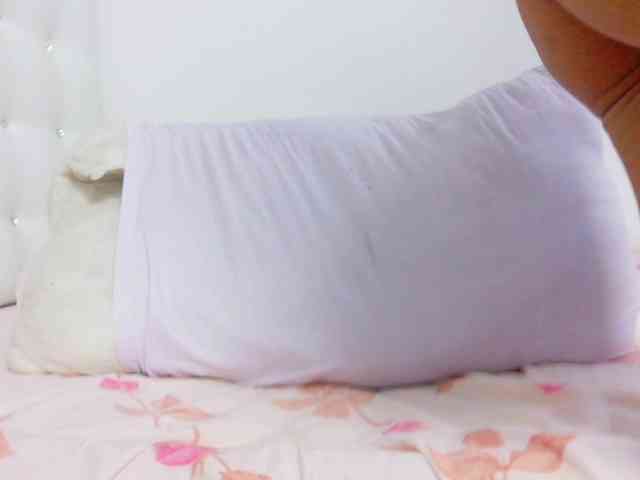 Laura_cocksucker webcam