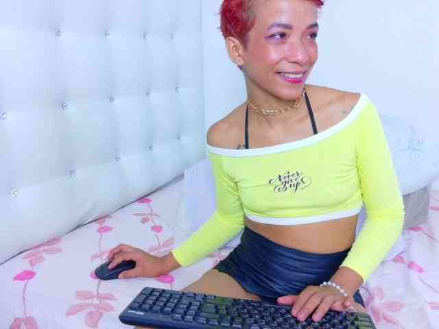 Laura_cocksucker webcam