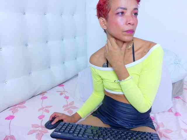 Laura_cocksucker webcam
