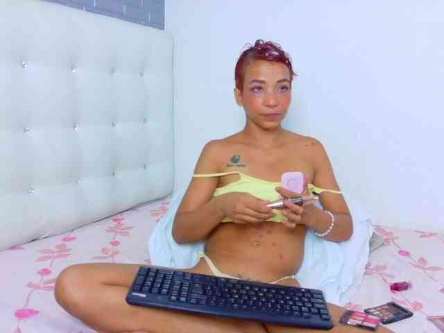 Laura_cocksucker webcam