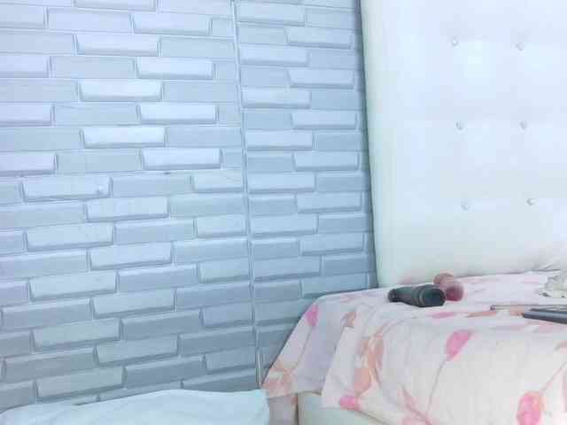 Laura_cocksucker webcam