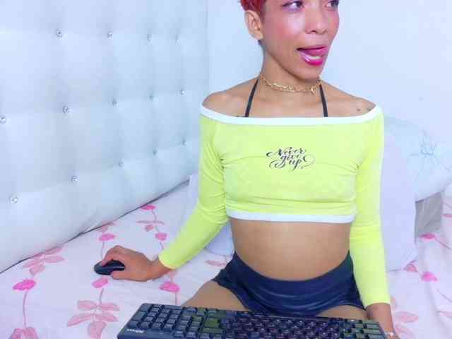 Laura_cocksucker webcam