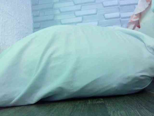 Laura_cocksucker webcam