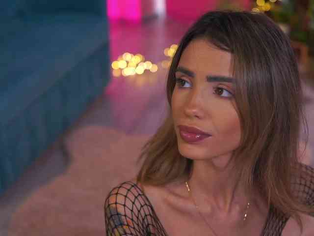 TheAyana Live Webcam on BongaCams