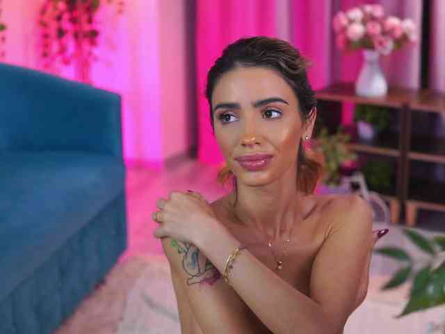 theayana xlovecam