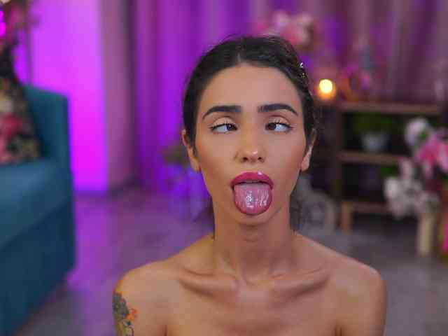 private live show TheAyana