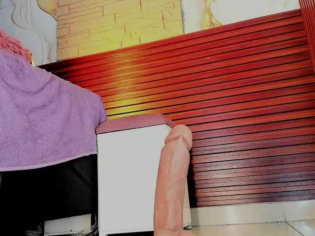 margiestrongg303av's BongaCams show and profile