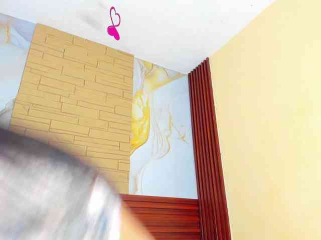 margiestrongg303av webcam