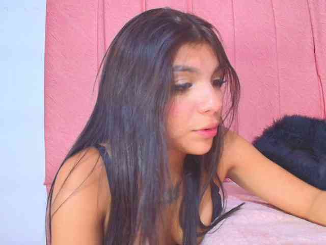 margiestrongg303av webcam