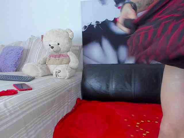 Angeline_yampoll webcam