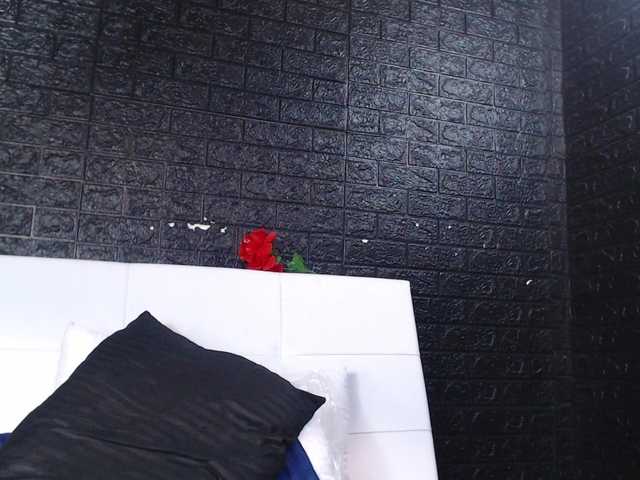 SweetMoniica's BongaCams show and profile