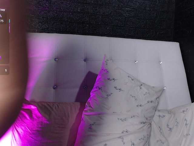 SweetMoniica's BongaCams show and profile