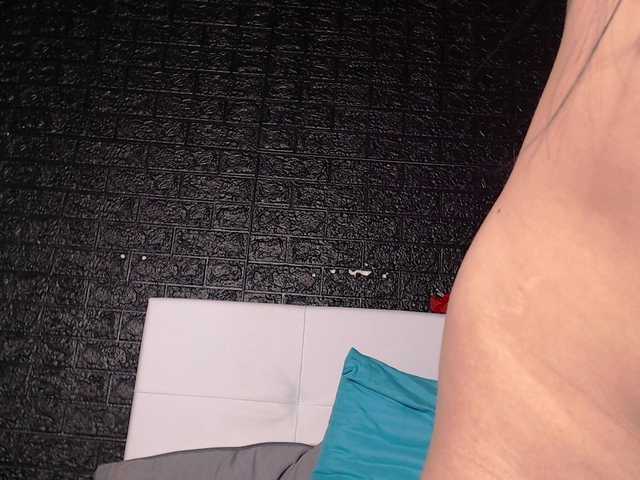 SweetMoniica's BongaCams show and profile