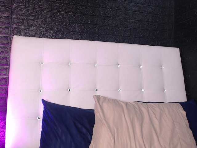 SweetMoniica's BongaCams show and profile