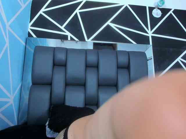 SweetMoniica webcam
