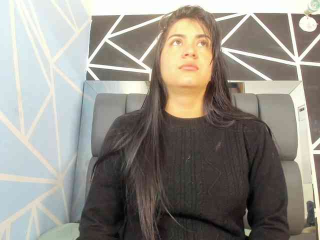 SweetMoniica webcam