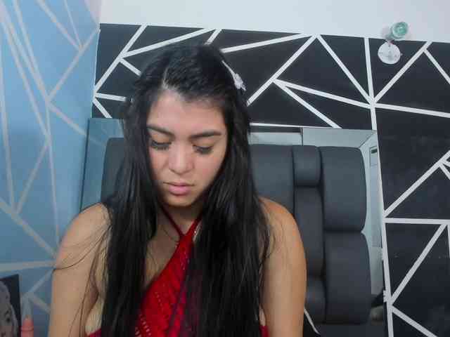 SweetMoniica webcam