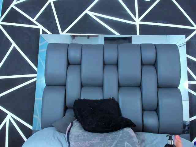 SweetMoniica webcam