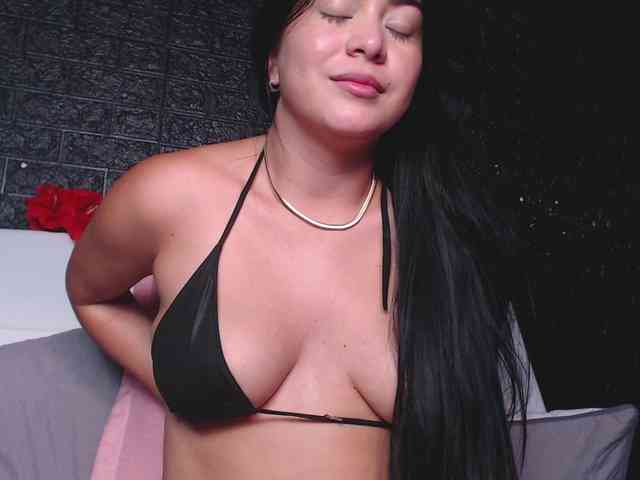 SweetMoniica webcam
