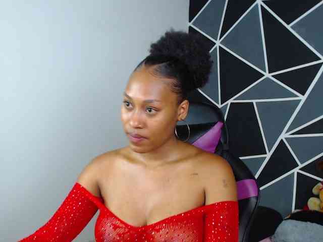 LaureenMoon webcam