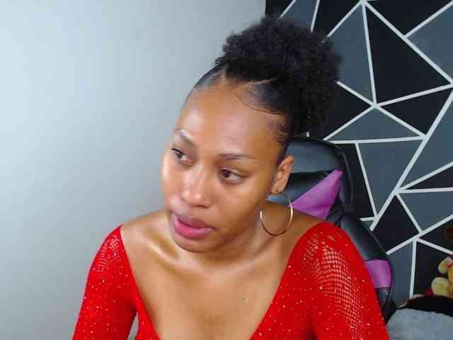 LaureenMoon webcam