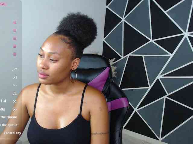 LaureenMoon webcam