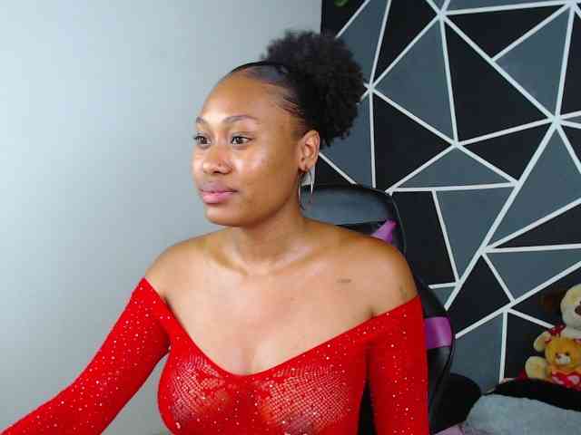 LaureenMoon webcam