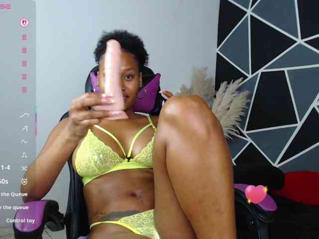LaureenMoon webcam