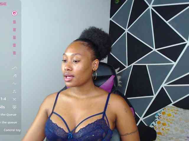 LaureenMoon webcam