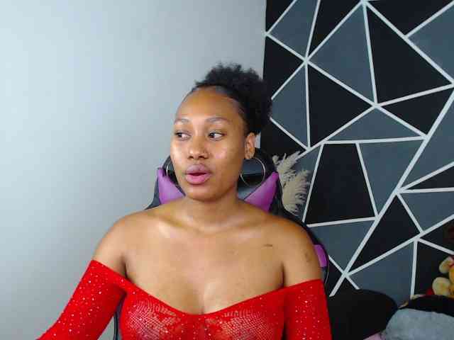 LaureenMoon webcam
