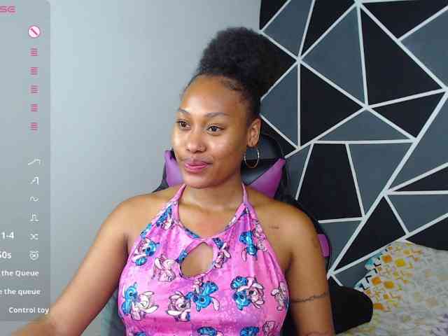 LaureenMoon webcam