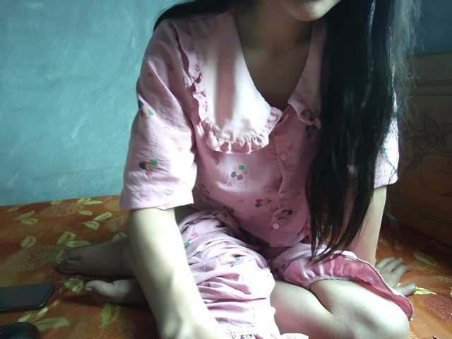 le modèle mama99love est en webcam porno dans un show sur le site bongacams, il possède les tags suivants: Asian,Brunette,Hairy