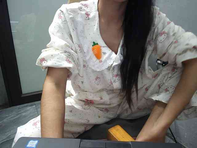 m99love Live Webcam on BongaCams