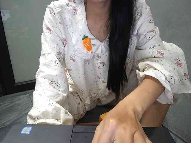 m99love Live Webcam on BongaCams