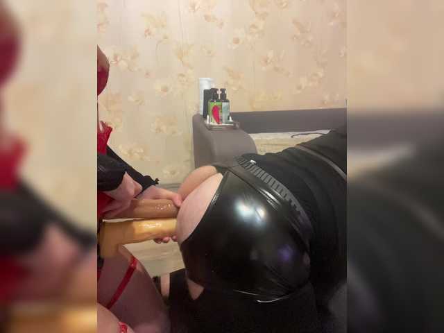 MadmenLovers's BongaCams show and profile