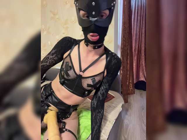 MadmenLovers's BongaCams show and profile