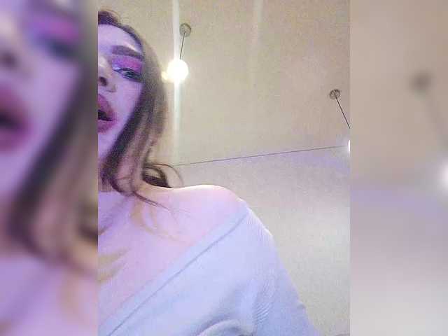 SilviaGrace's BongaCams show and profile