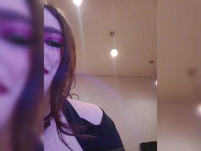 SilviaGrace's BongaCams show and profile