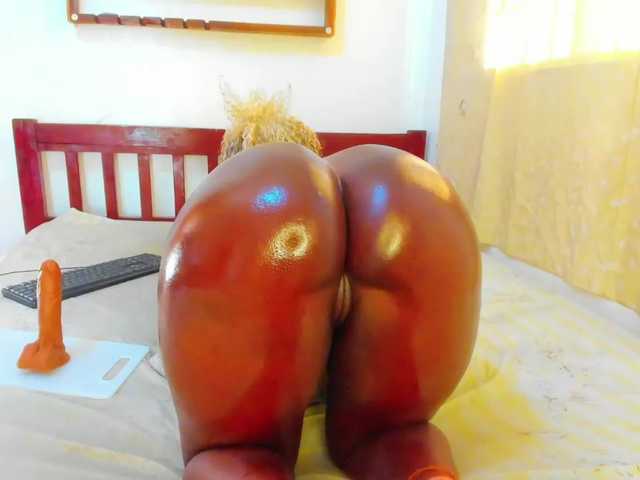 Lilyusk11's BongaCams show and profile