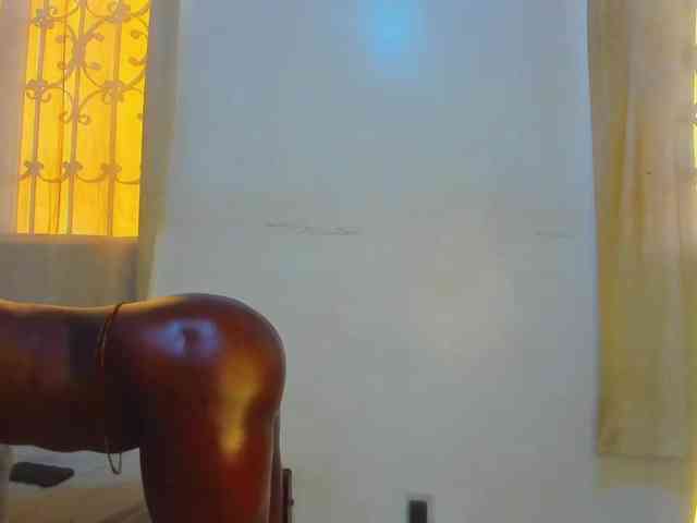 Lilyusk11 webcam