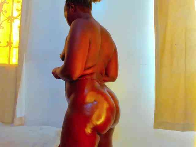 Lilyusk11 webcam