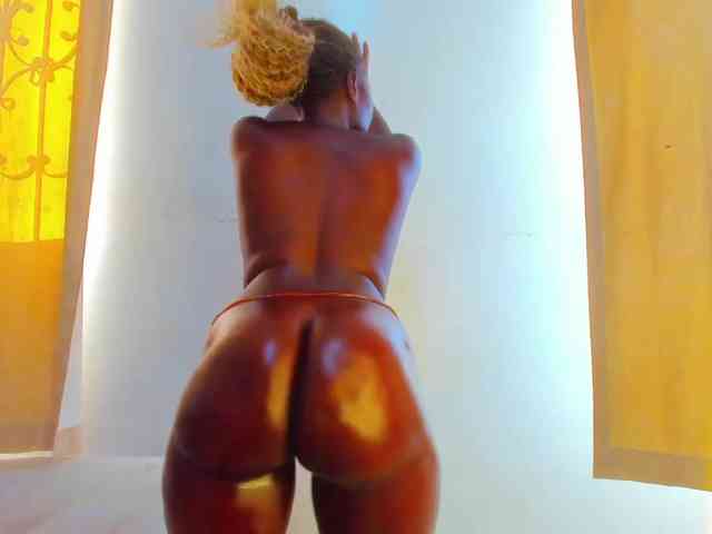 Lilyusk11 webcam