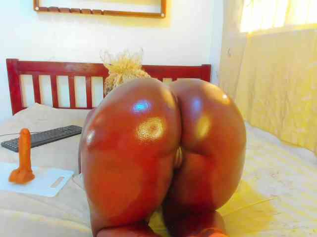 Lilyusk11 webcam