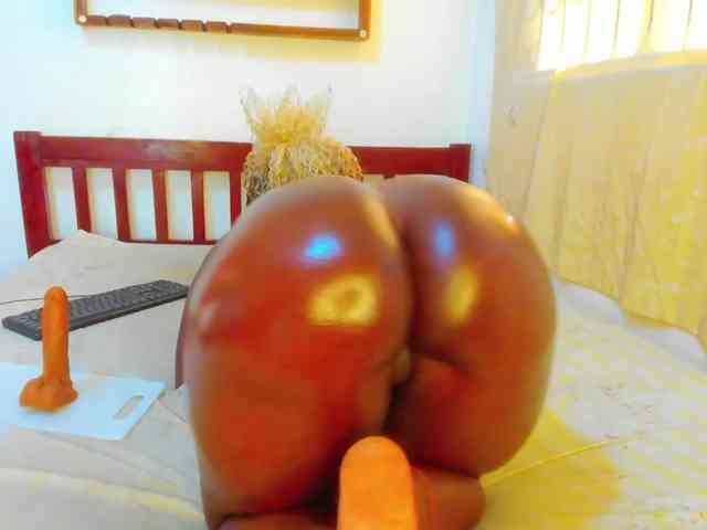 Lilyusk11 webcam